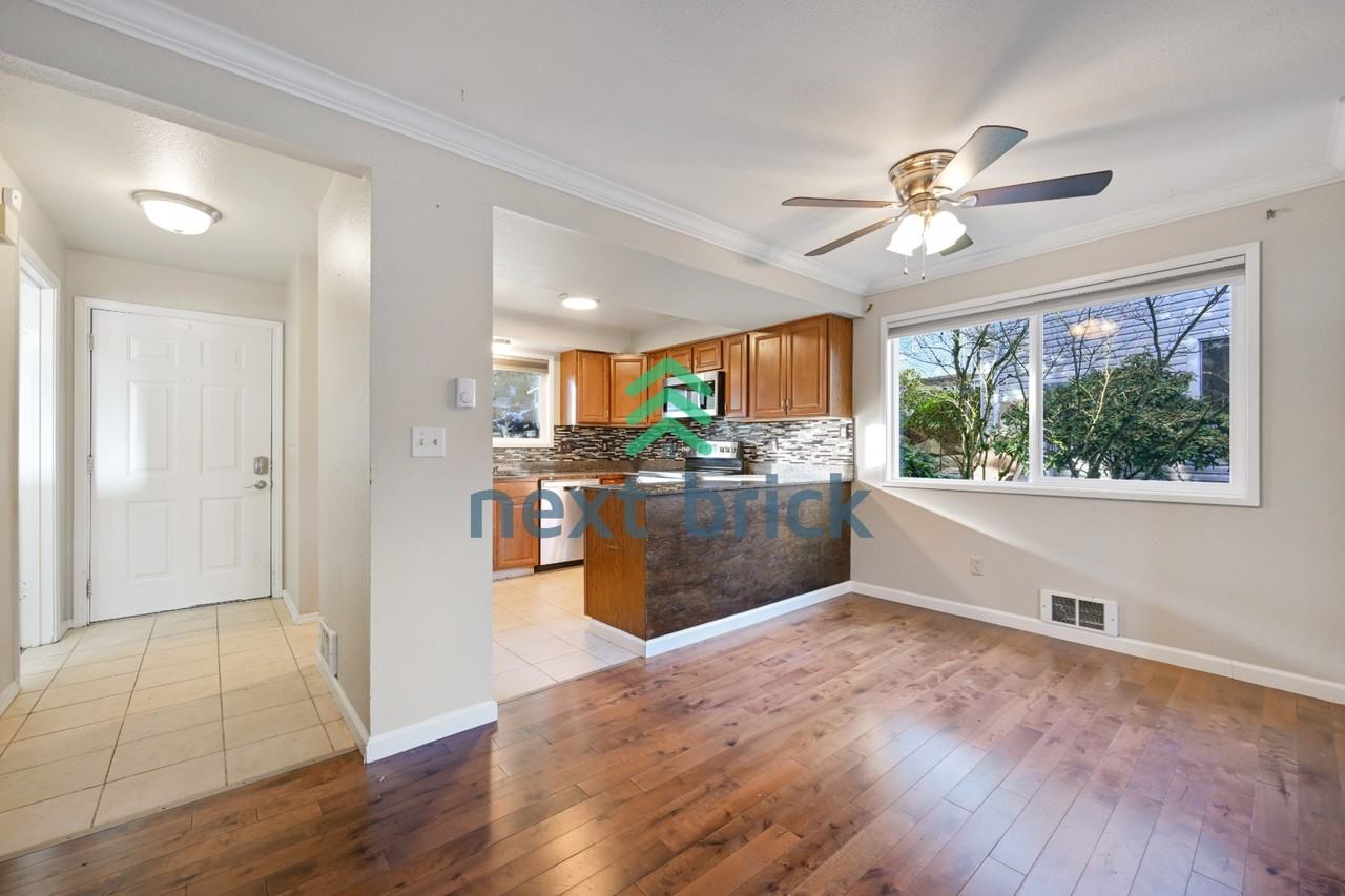 18910 Bothell Everett Hwy #H1 - Photo 4 of 20