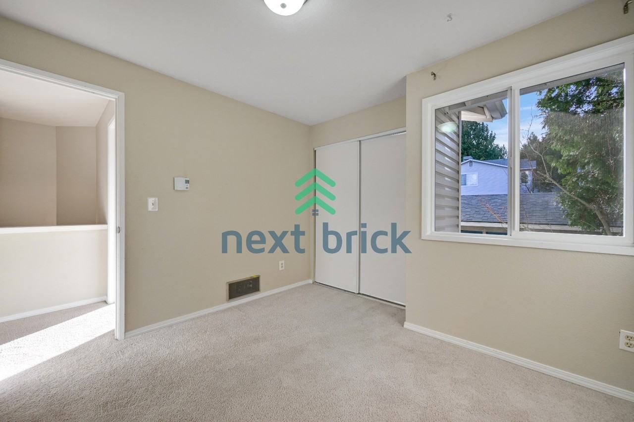 18910 Bothell Everett Hwy #H1 - Photo 7 of 20