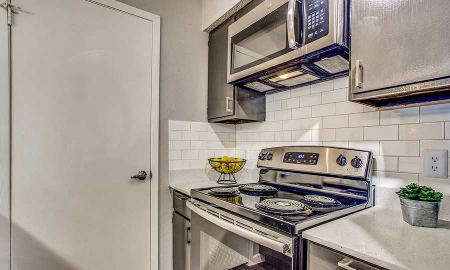 511 Green Oaks Ct #1593 - Photo 7 of 50