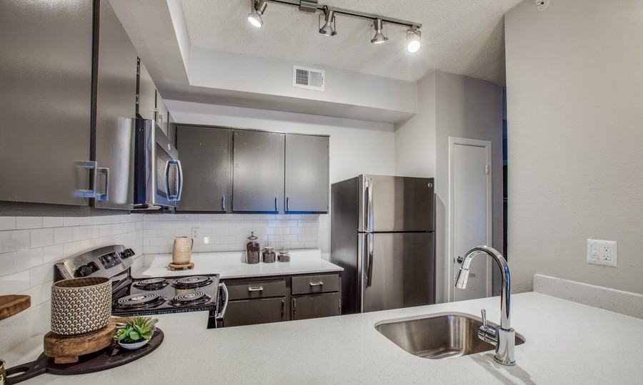 2124 Sterling Forest Dr #2693