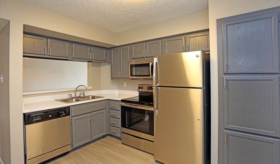 1731 Westview Ter #1440 - Photo 3 of 50