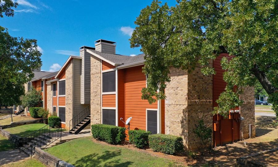 1450 Shady Ln #2320 - Photo 6 of 32