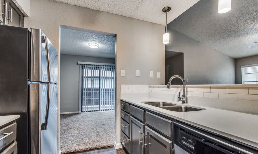 1608 Oak Creek Ln #4585 - Photo 4 of 27