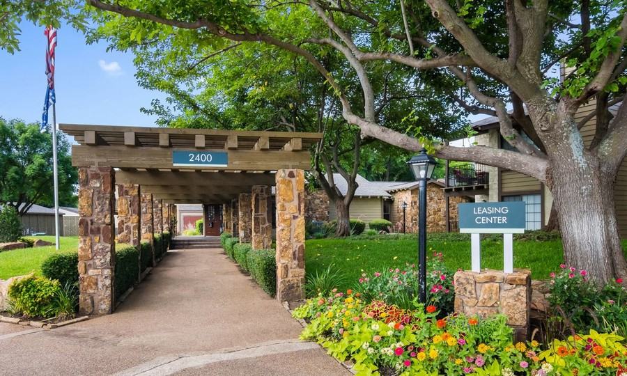 2410 Harwood Rd #3680