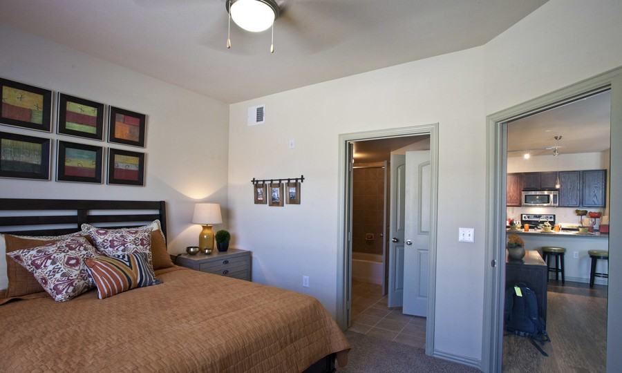 1335 Summerset Ln #2676 - Photo 5 of 50