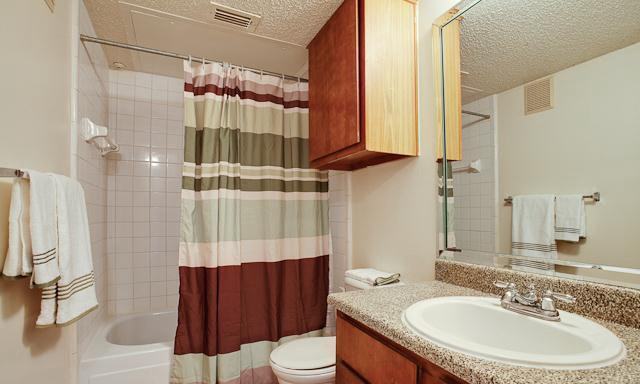 406 Sw Gordon St #4600 - Photo 3 of 15