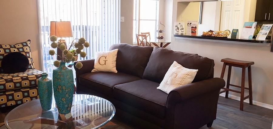 MacArthur 6 at Carter W FS #205 - Photo 3 of 28