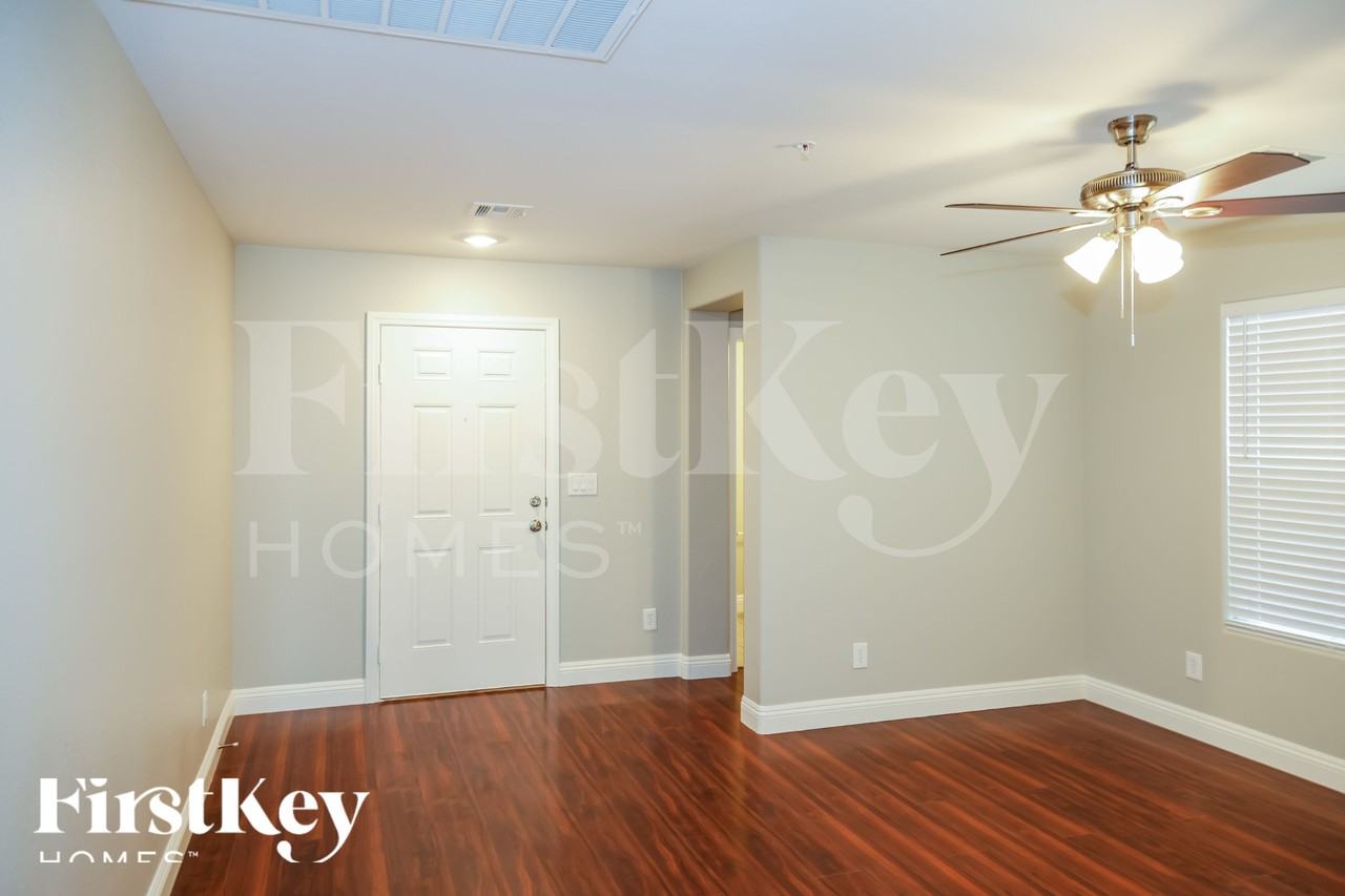 152 Calm Morning Ave - Photo 4 of 18