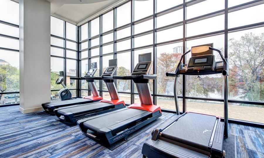 306 E Riverside Dr #1062 - Photo 4 of 19