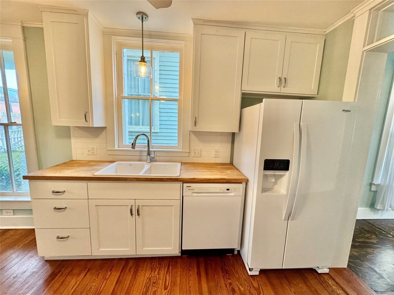 2119 Avenue O 1/2 - Photo 7 of 20