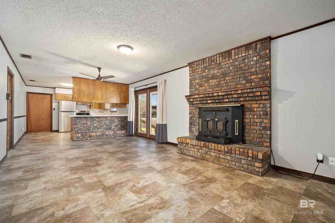 30045 Wayside Dr - Photo 5 of 19