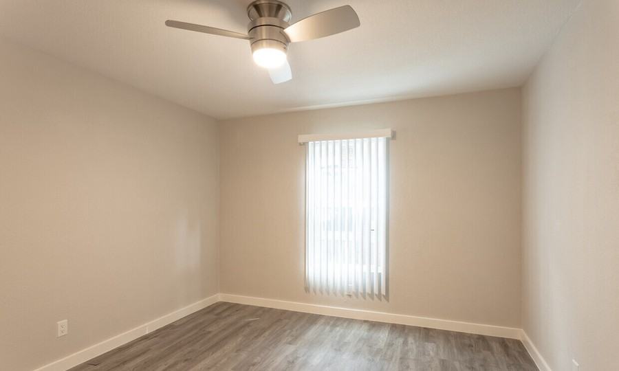 212 W 38th St #576 - Photo 7 of 19