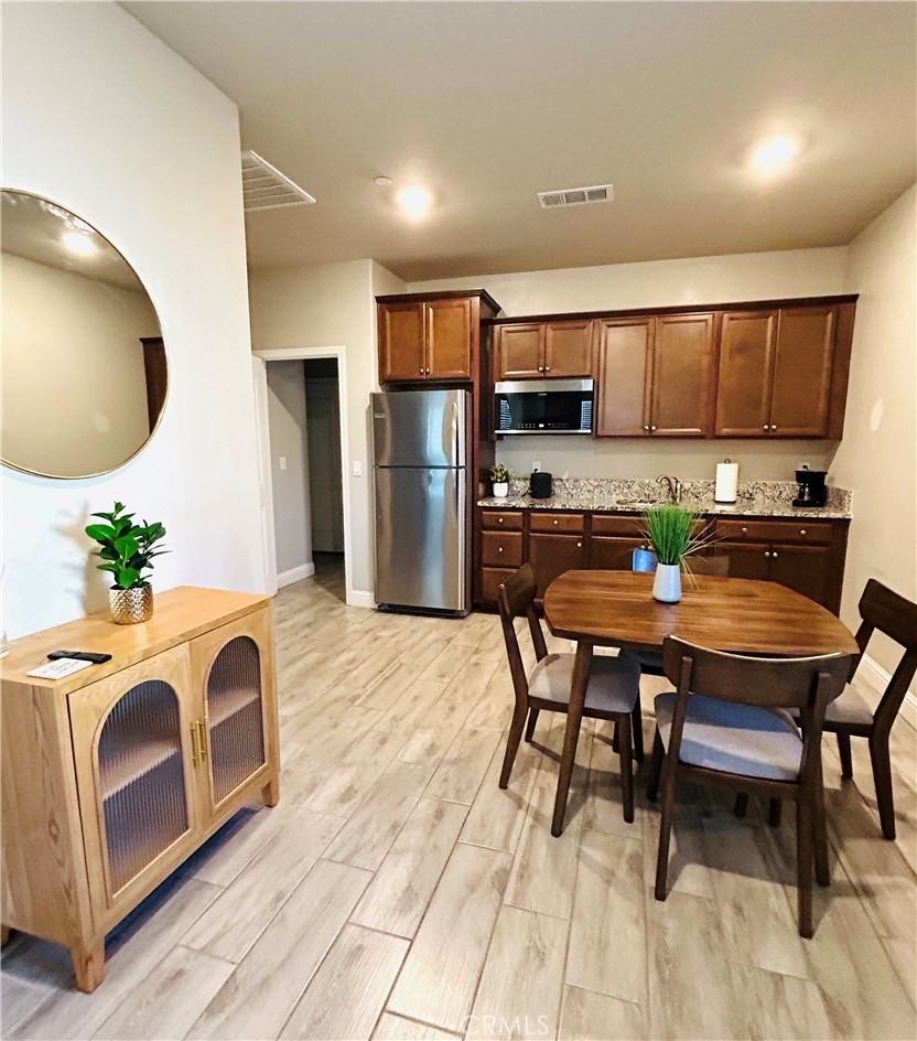 6140 E Laurel Ave - Photo 5 of 8