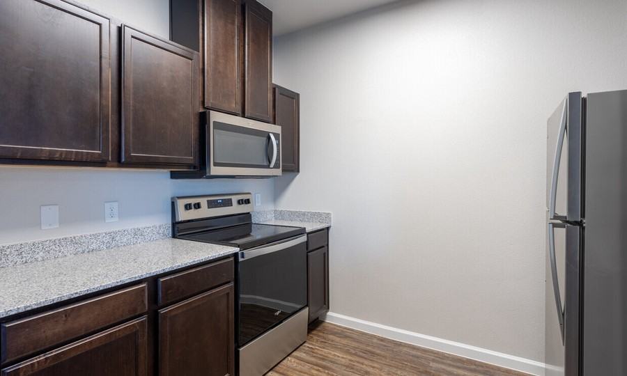 5007 Crainway Dr #139 - Photo 6 of 17