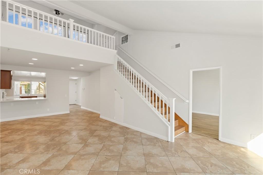 5136 Thorn Tree Ln - Photo 3 of 36