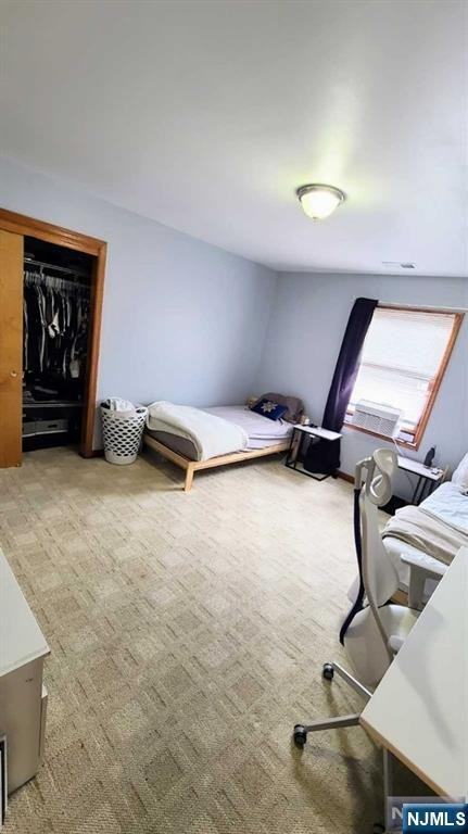 557 Park Pl - Photo 7 of 18