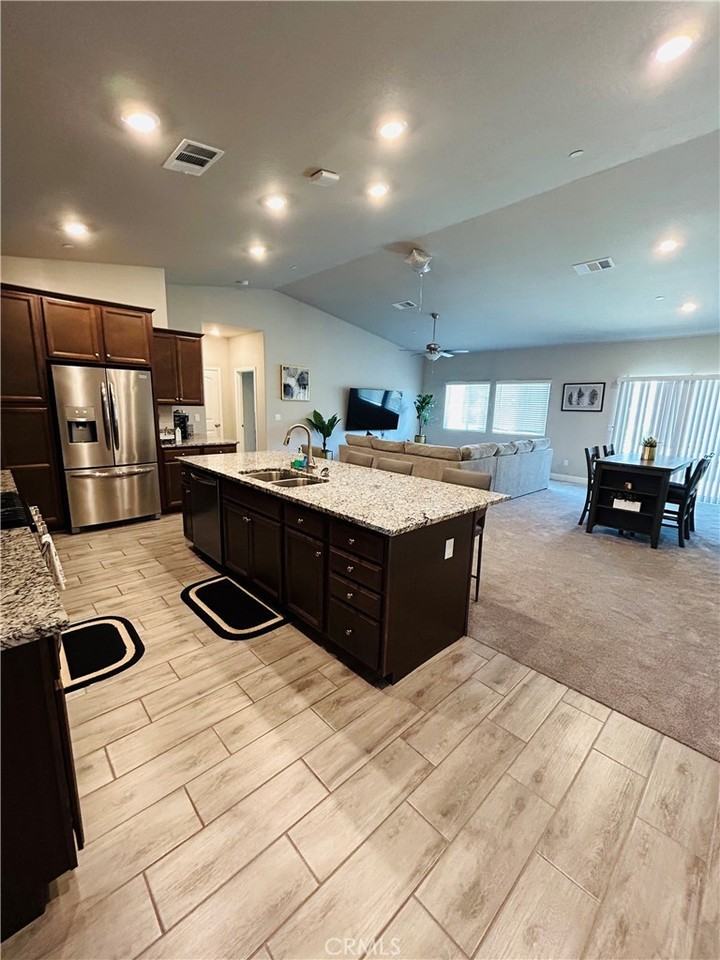 6140 E Laurel Ave - Photo 7 of 13