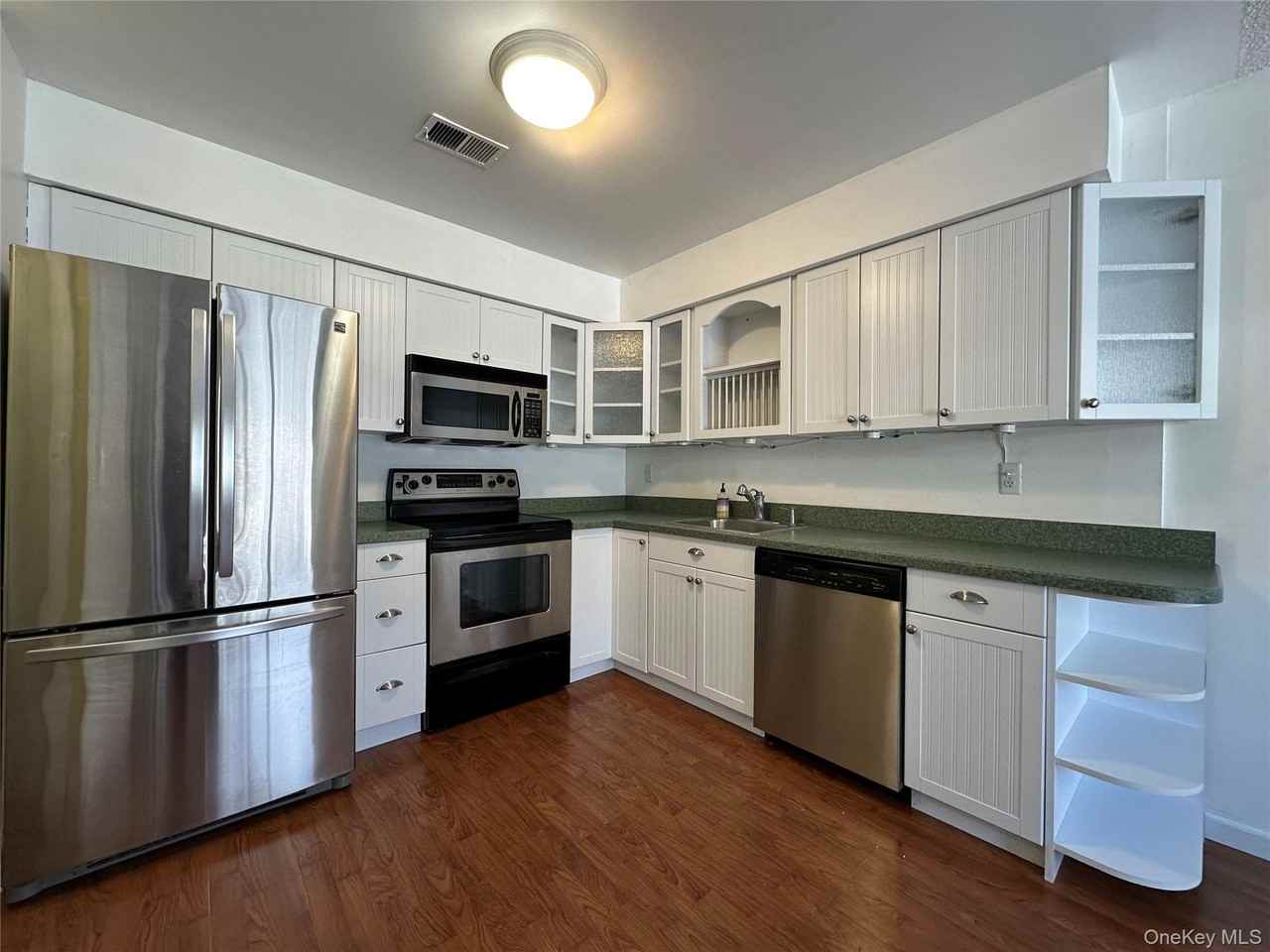 223 Springmeadow Dr ##E - Photo 2 of 15