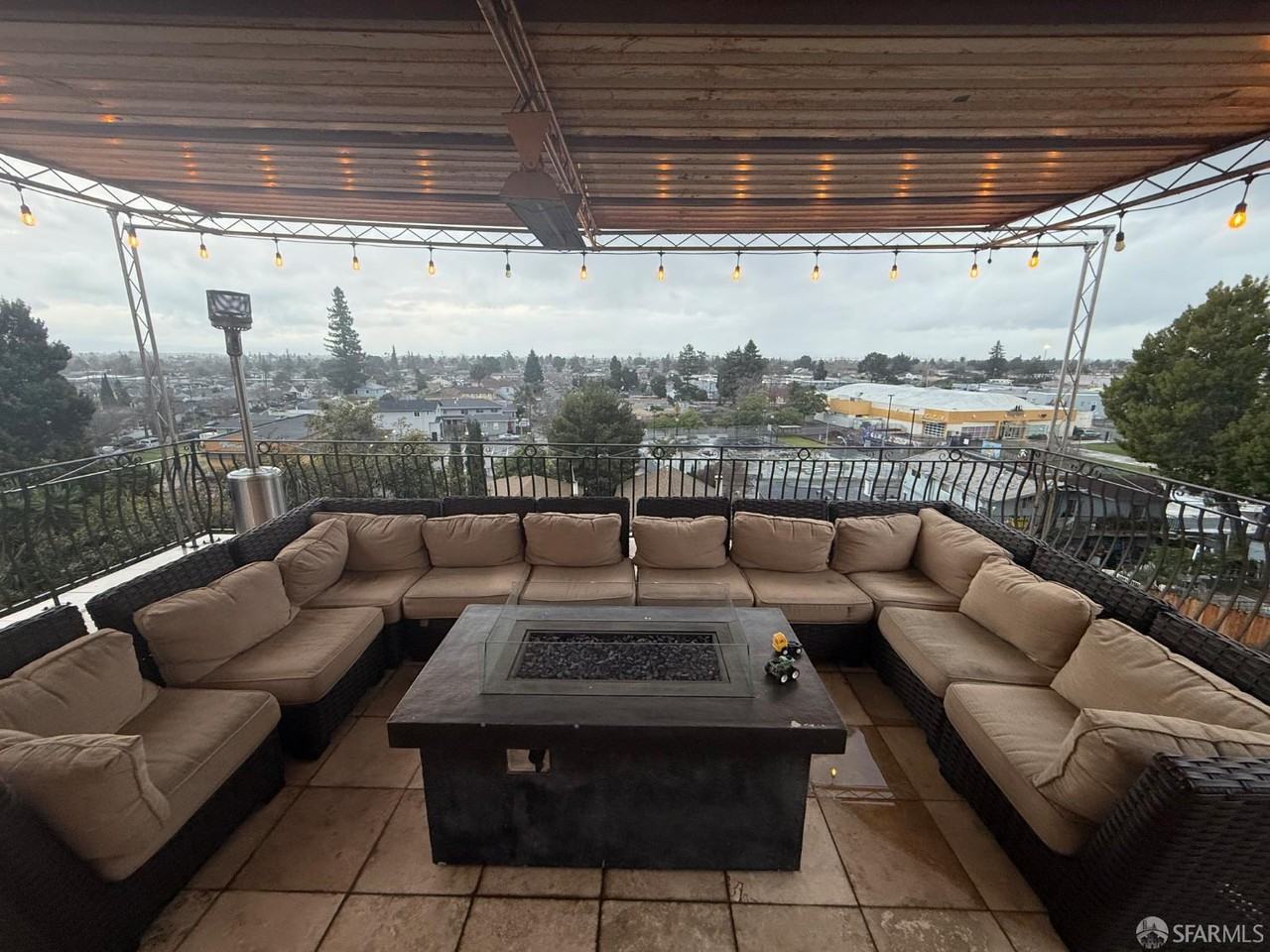 8739 Thermal St - Photo 2 of 7