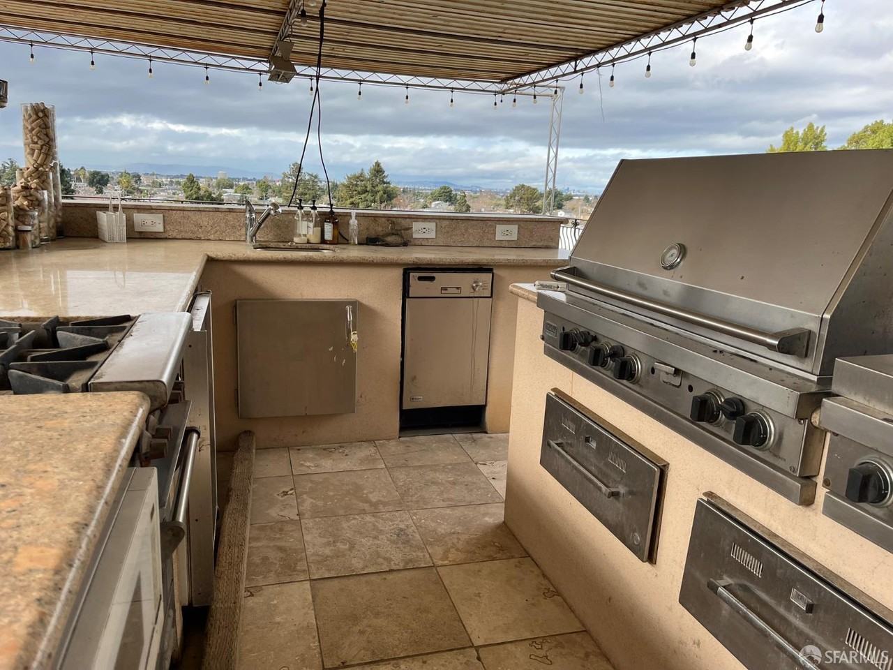 8739 Thermal St - Photo 4 of 7