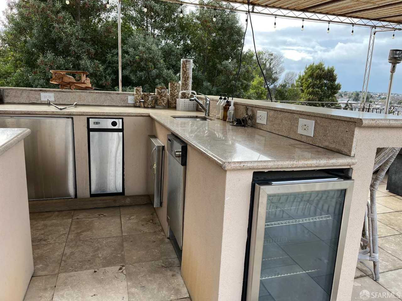 8739 Thermal St - Photo 5 of 7