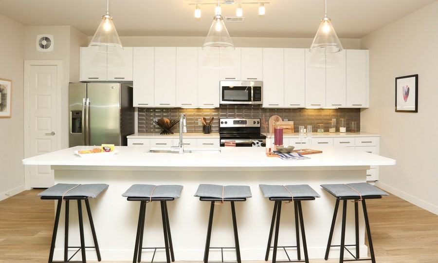 615 Clayton Ln #1371 - Photo 3 of 50