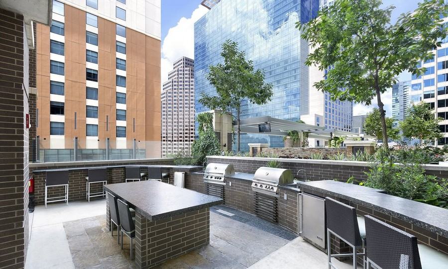 307 Brazos St Ste 110 #1984