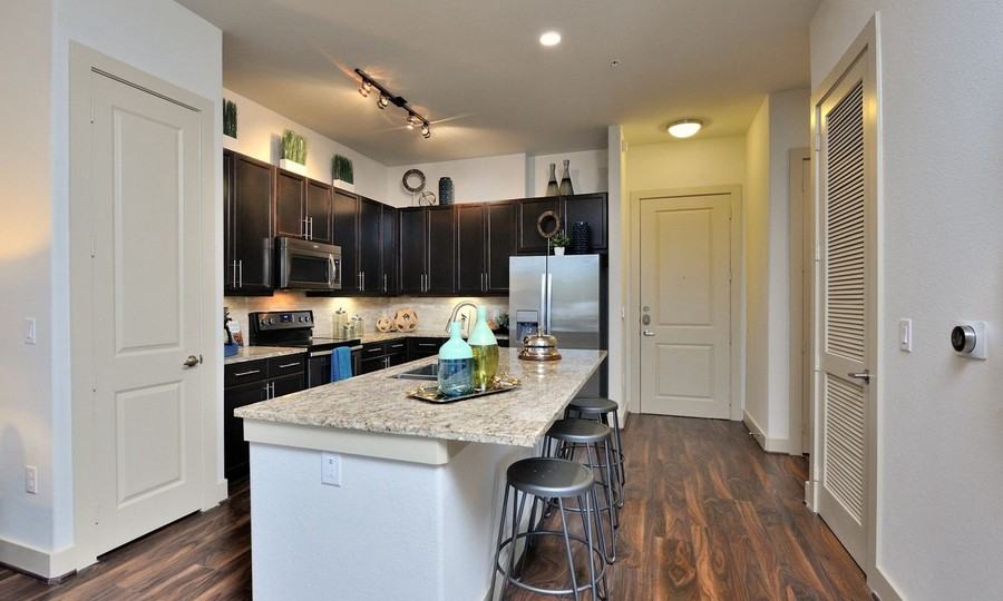 428 W Riverside Dr #1683 - Photo 3 of 39