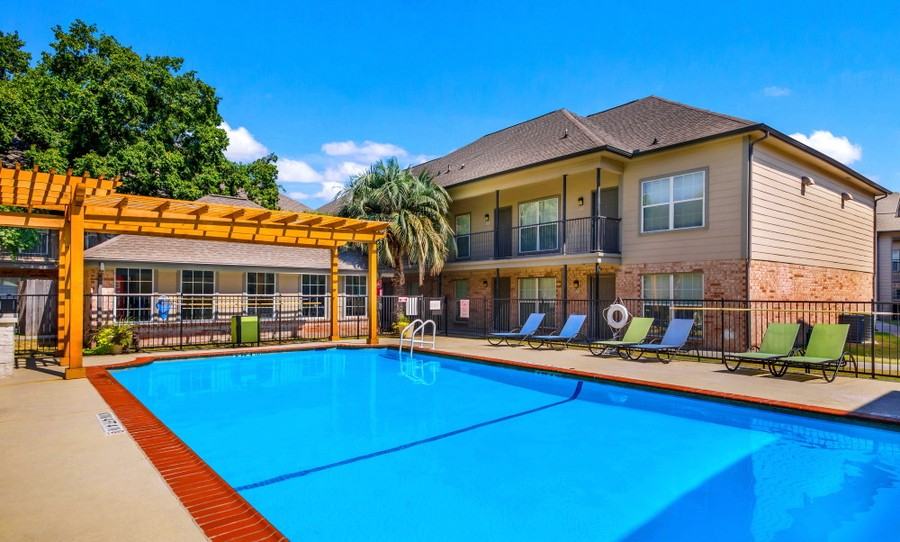 1106 Westmoor Dr #356 - Photo 2 of 14