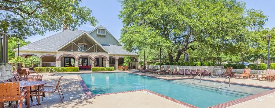 8807 La Cresada Dr #725