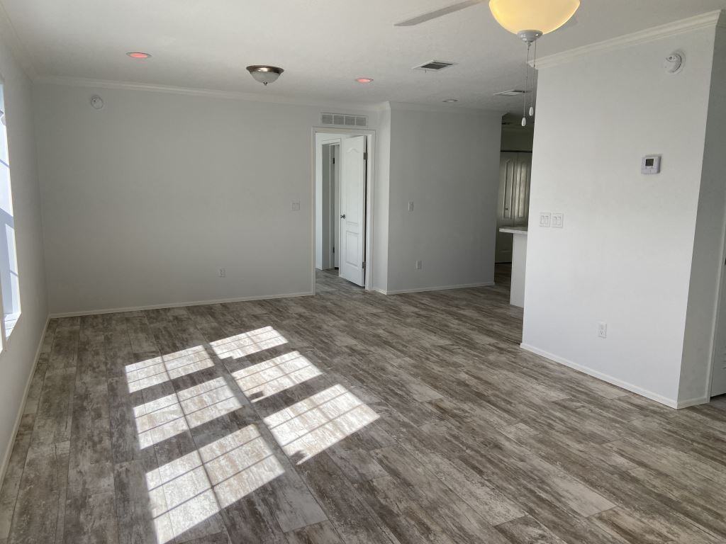 812 Concord St - Photo 6 of 32