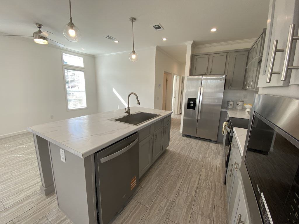 344 Heritage Blvd - Photo 3 of 33