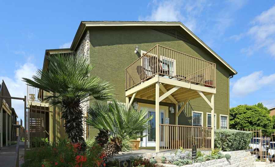 839 Fairfield Dr #1639 - Photo 4 of 50