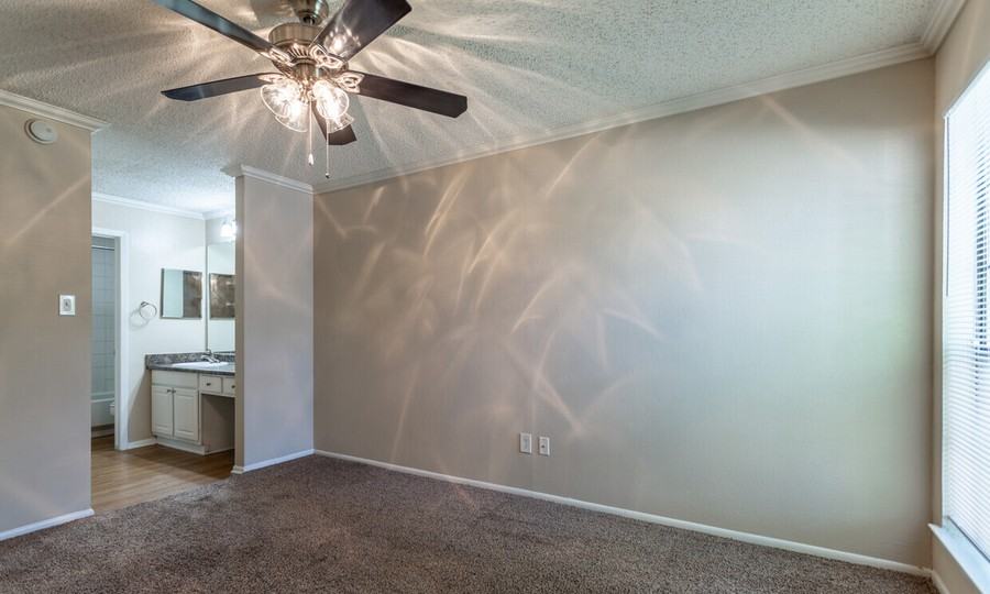 11221 11221 Research/Balcones Woods #992 - Photo 5 of 32