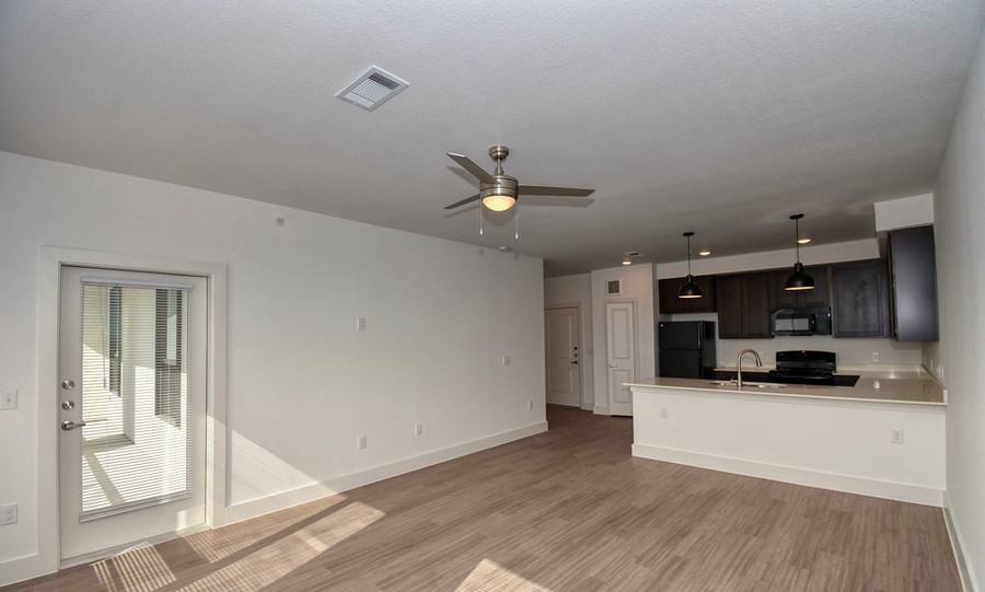 1644 E 2nd St #567 - Photo 4 of 20