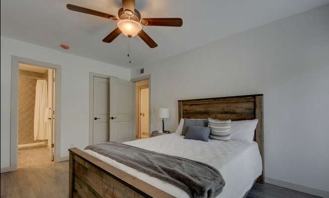 813 W Lynn St #317 - Photo 1 of 1