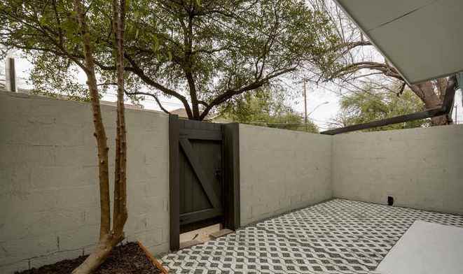 813 W Lynn St #317 - Photo 7 of 23
