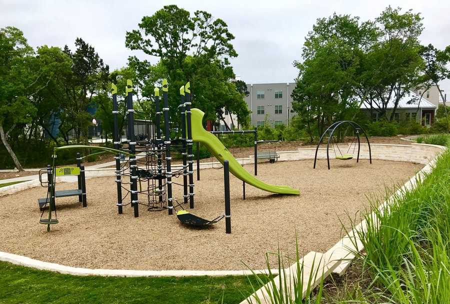 11023 Four Points Dr #272 - Photo 6 of 16