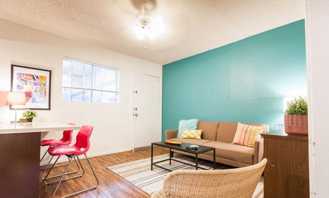 307 W 39th St #916 - Photo 1 of 1