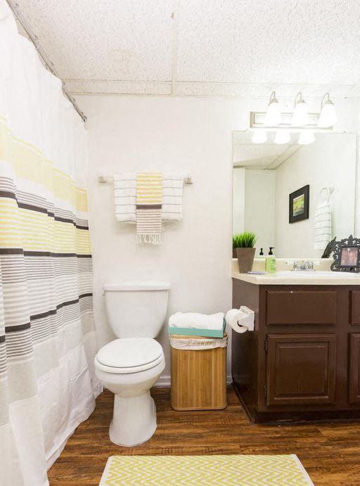 307 W 39th St #916 - Photo 2 of 10