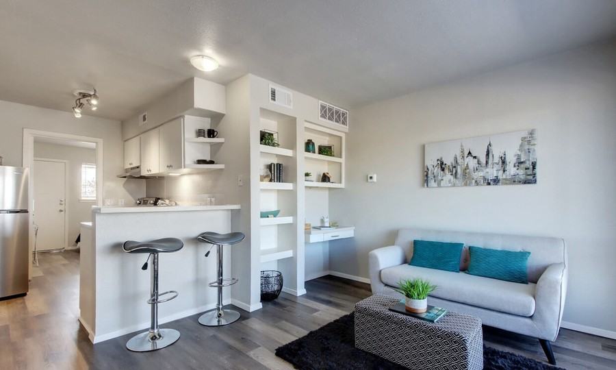 415 W 38th St #322 - Photo 5 of 48