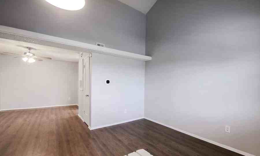 727 Lamar Pl #511 - Photo 5 of 36