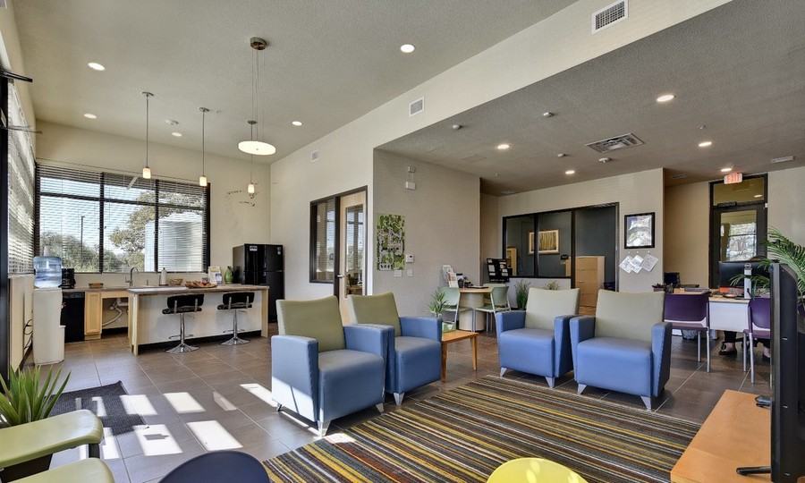 3232 W Slaughter Ln #265