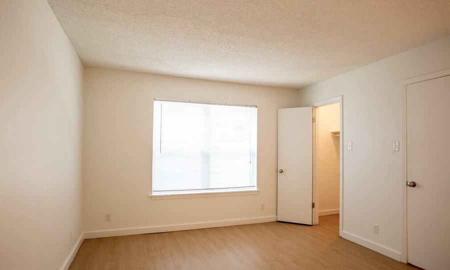 2707 Penny Ln #1060 - Photo 5 of 48