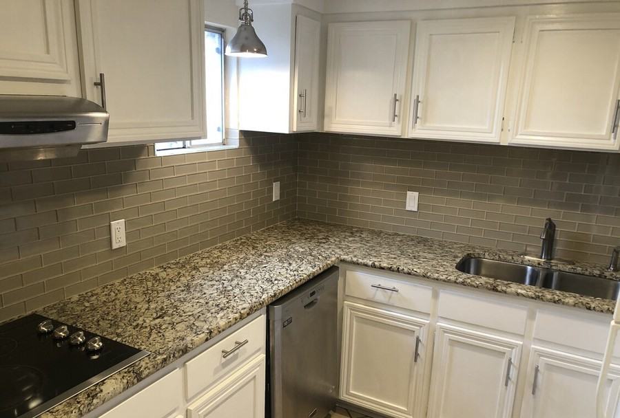 606 W 10th St #1126 - Photo 2 of 7