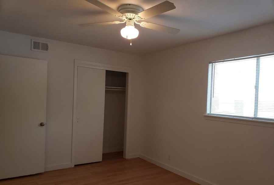 2208 Enfield Rd #319 - Photo 5 of 17