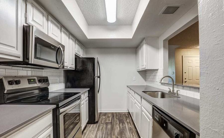 2216A Marsh Ln #2594