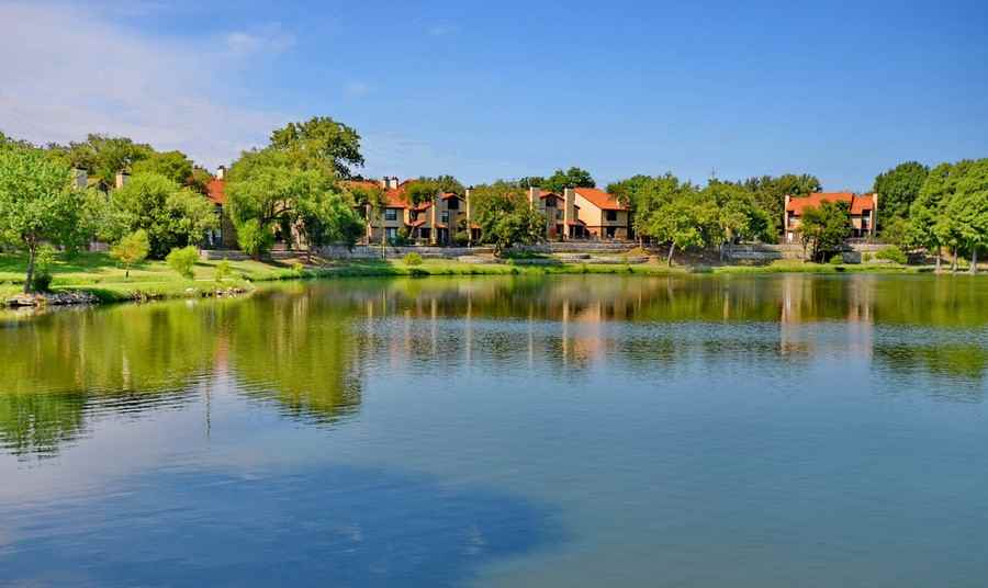 2616 Lakehill Ln #1540