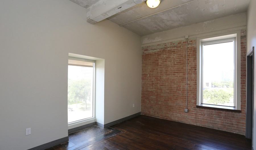 506 S Ervay St #1445 - Photo 4 of 26