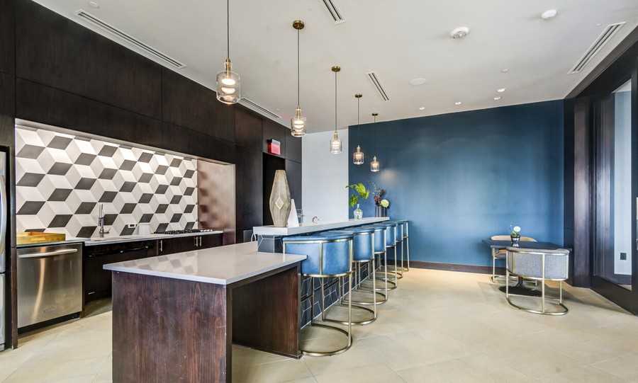 1706 Cedar Springs Rd #1770 - Photo 4 of 19